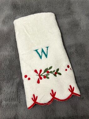 Mark & Graham Holly Holiday hand towel